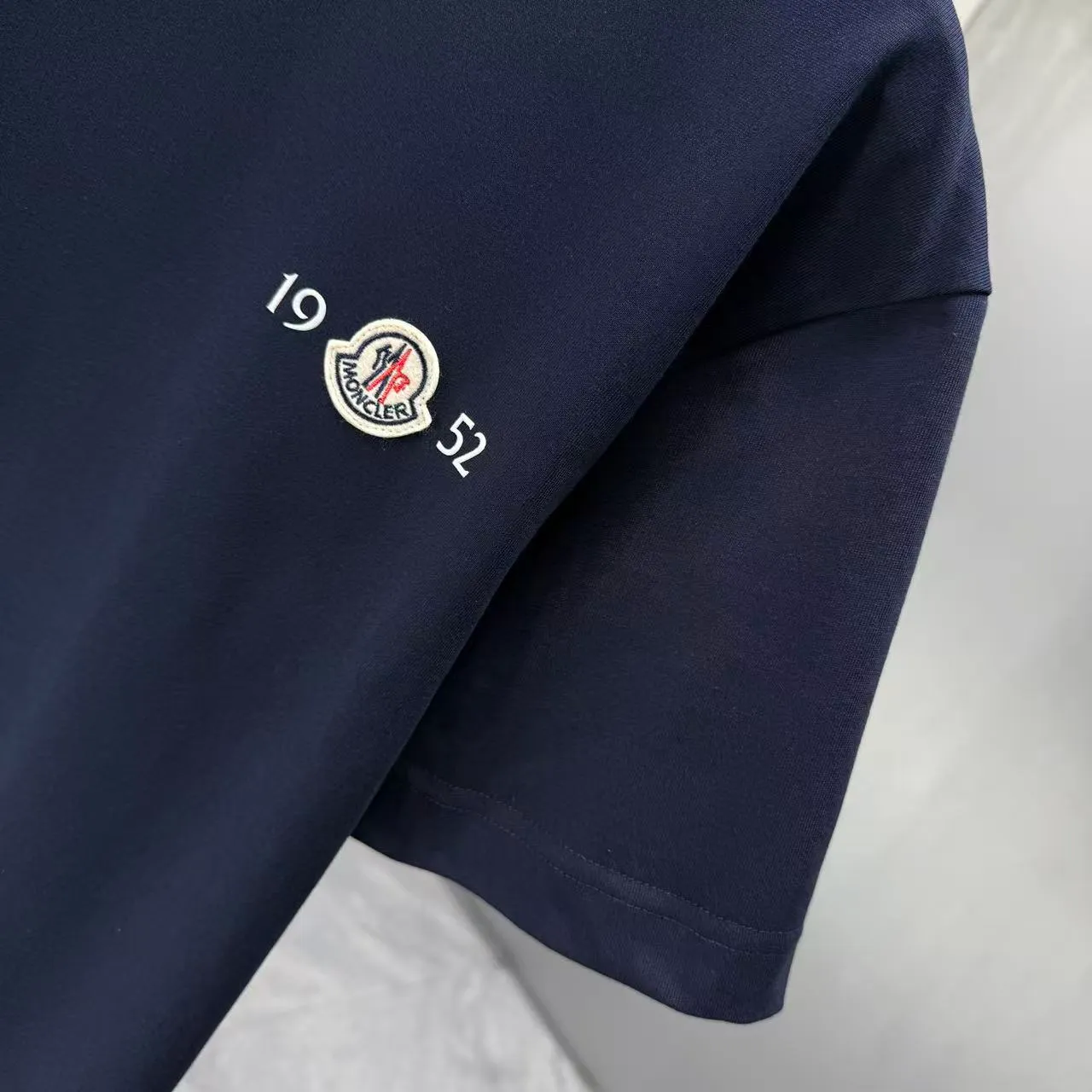 MONCL* * 2026 New Arrival T logo + ：Black White Dark Blue Brown Sizes：S M L XL XXL